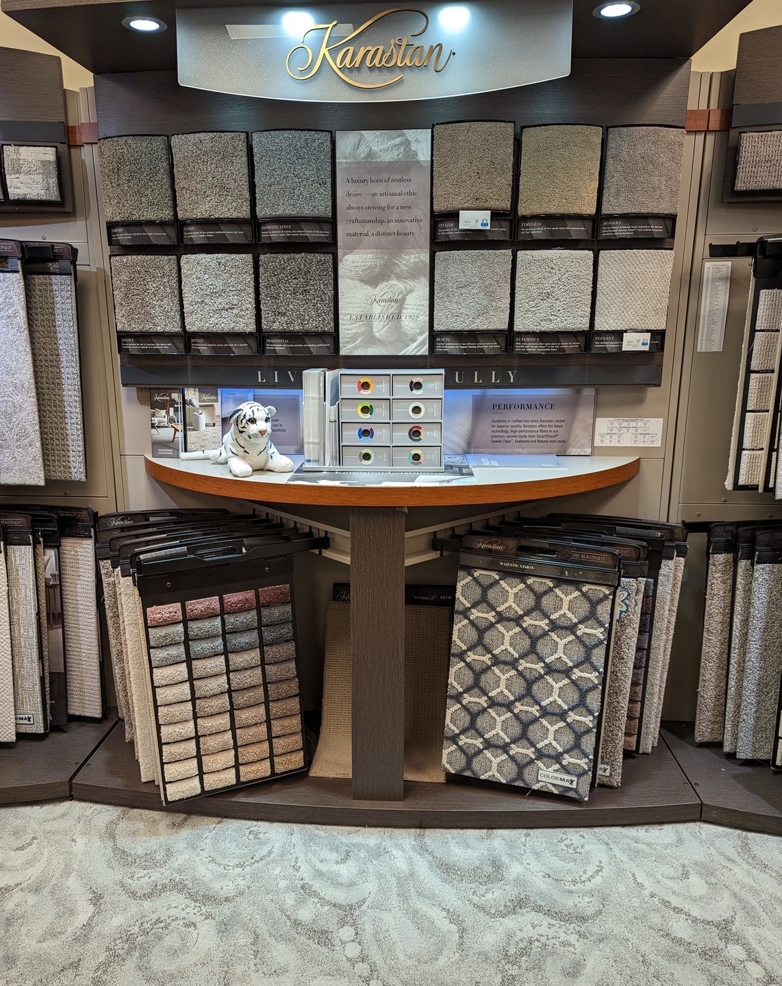 Animated carpet exploded view